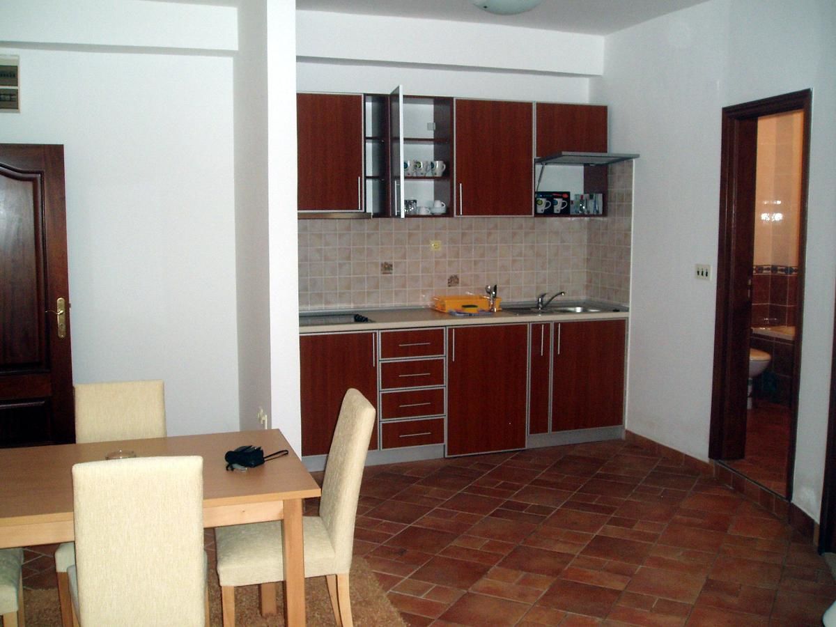 Апартаменты Apartments Secret Garden Свети-Стефан