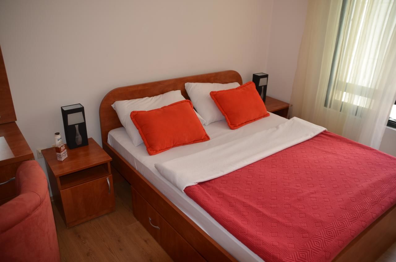 Апартаменты Apartments Secret Garden Свети-Стефан